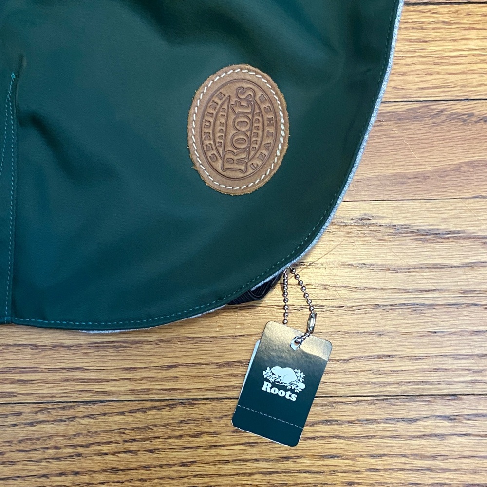 Green Roots Dog Coat O/S size with Letter Patch and Original Tags - Picture 2 of 11